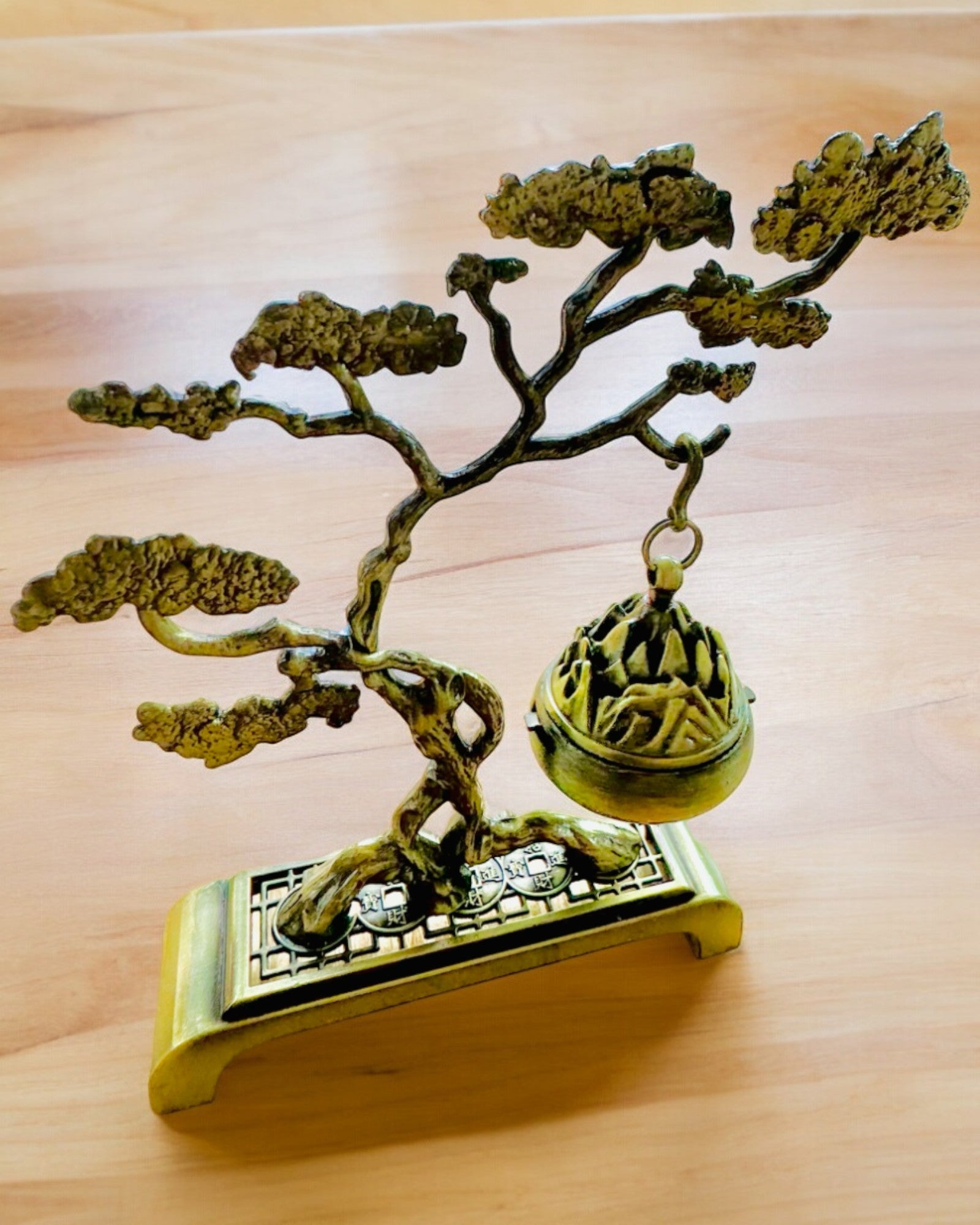 Mâner Metalic Elegant pentru Tămâie Bonsai - posibilitate de personalizare prin gravură pentru cadou