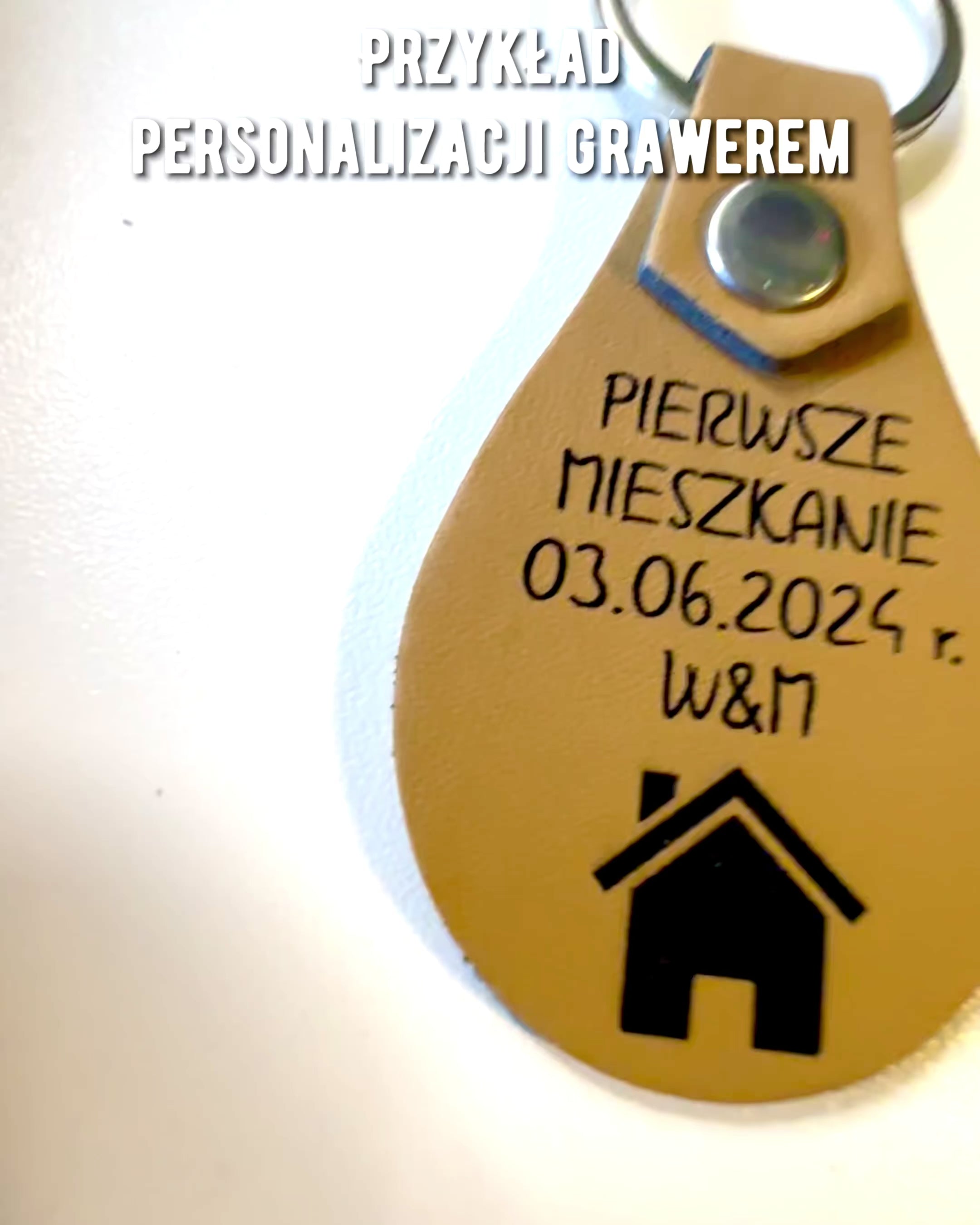 Breloc din piele PU cu posibilitate de personalizare prin gravură - Disponibil în 5 culori